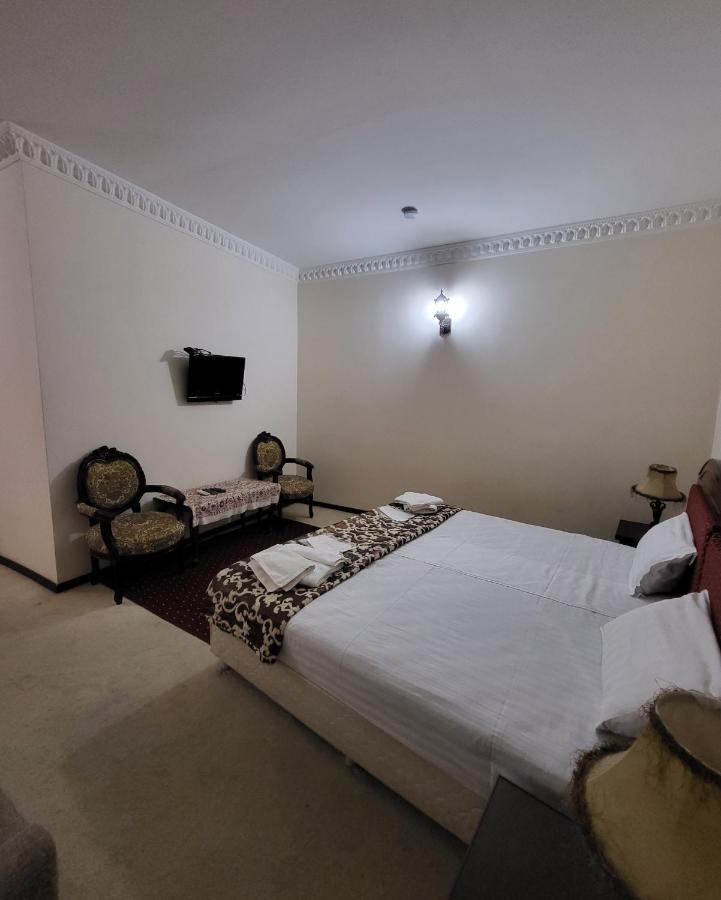 Shokhtut Hotel Honeymoon Bukhara Eksteriør billede